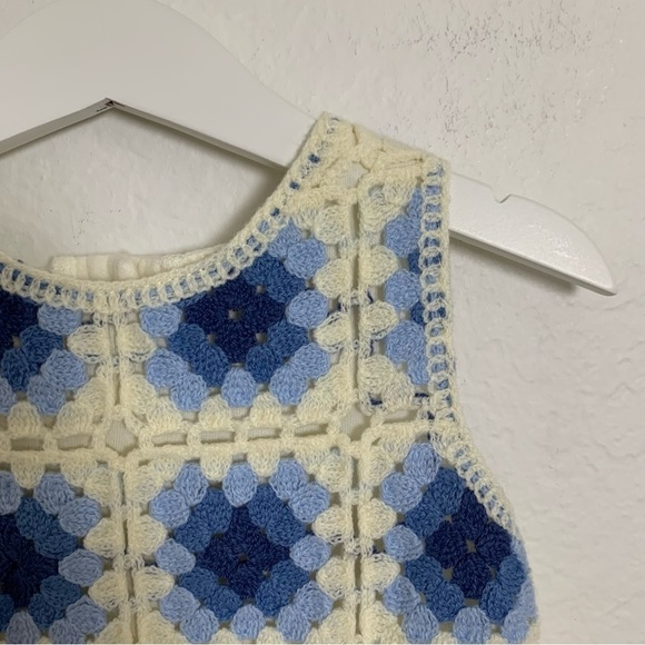 Between Crochet Granny Square Sleeveless Top Little Girl’s Size 5 Blue Cream - Picture 8 of 12